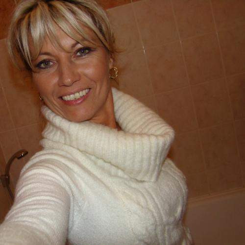 Mä oon nainen, joka masturboi liikaa ja kaipaa kuumaa kundia