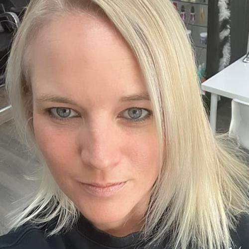 Elämä on heitellyt vanhempien takia eri puolille maailmaa