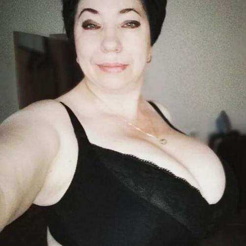 Läheiset sanovat minua hauskuuttelijaksi  hihi