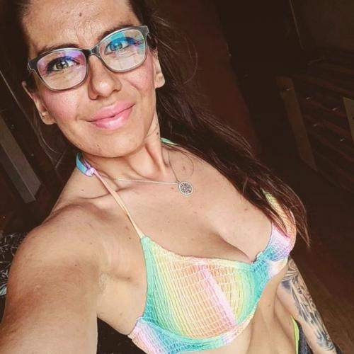 Ihminen kaipaa seuraa moneen menoon